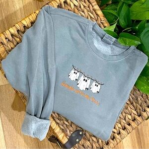 Embroidered Crewneck on Peppered Ash Grey